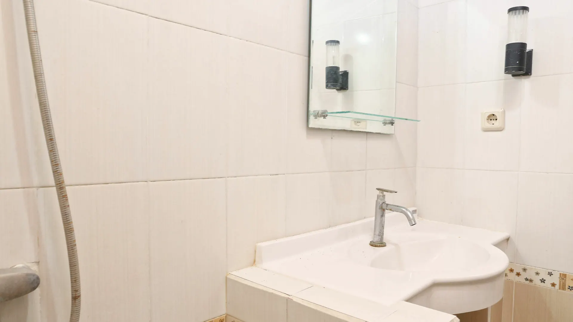Guest house Reddoorz Near Tanjung Benoa Beach Nusa Dua